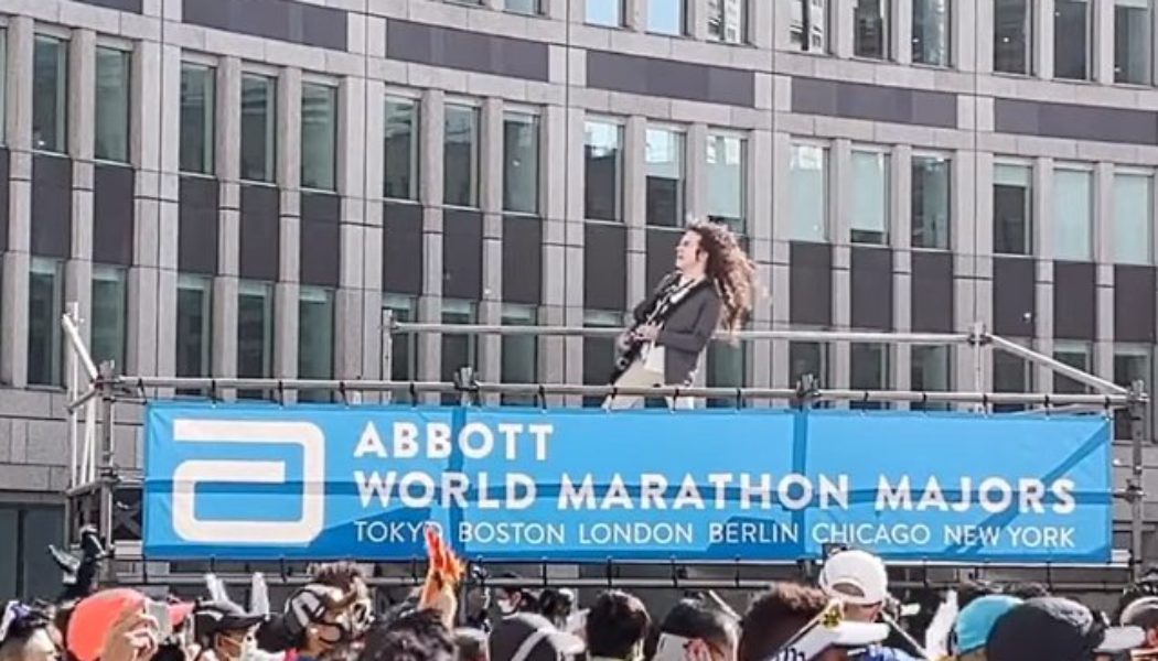 Watch: Ex-MEGADETH Guitarist MARTY FRIEDMAN Performs At ‘Tokyo Marathon’ 2022 Opening Ceremony