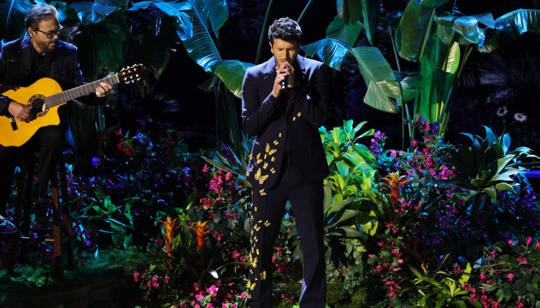 Watch Sebastián Yatra Perform Encanto’s “Dos Oruguitas” at 2022 Oscars