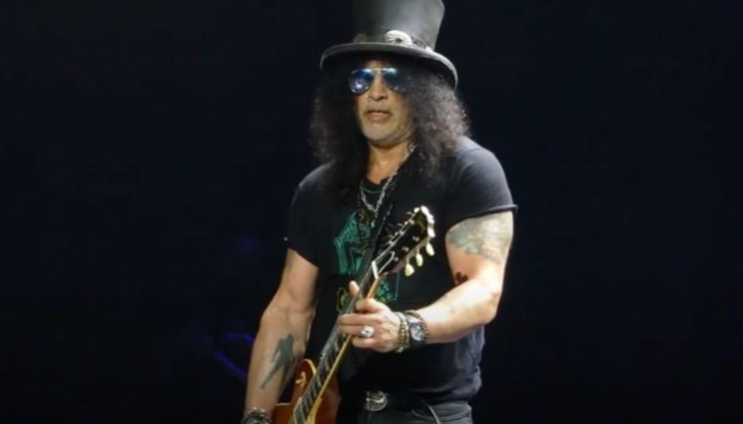 Watch: SLASH FEATURING MYLES KENNEDY AND THE CONSPIRATORS Perform In Atlantic City