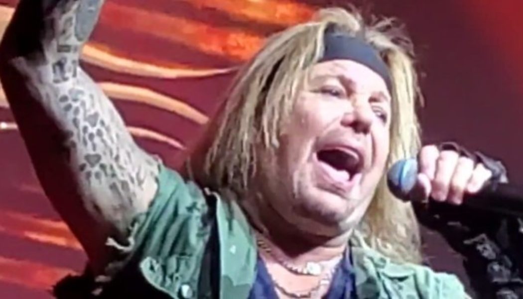 Watch VINCE NEIL Perform MÖTLEY CRÜE Classics In Durant, Oklahoma