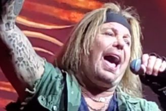 Watch VINCE NEIL Perform MÖTLEY CRÜE Classics In Durant, Oklahoma