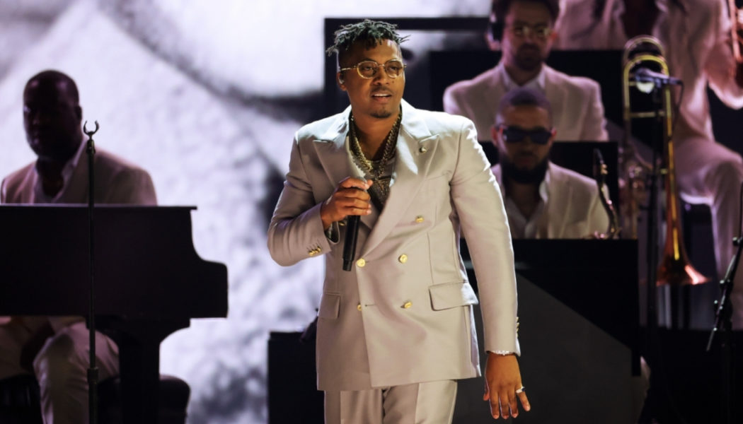 2022 Grammys: Nas Performs Medley of Classics: Watch