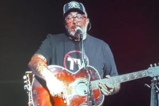 AARON LEWIS Tells His Fans Not To Believe The ‘Propaganda Machine’, Insists He Is Speaking ‘The Truth’