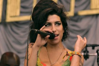 Amy Winehouse’s Legendary Glastonbury 2007 Set To Receive Vinyl Release for the First Time