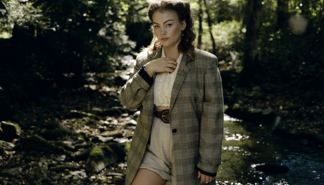 Angel Olsen Goes “Big Time” Country on New Song: Stream