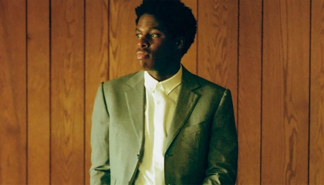 Daniel Caesar Releases New Single “Please Do Not Lean” Featuring BADBADNOTGOOD