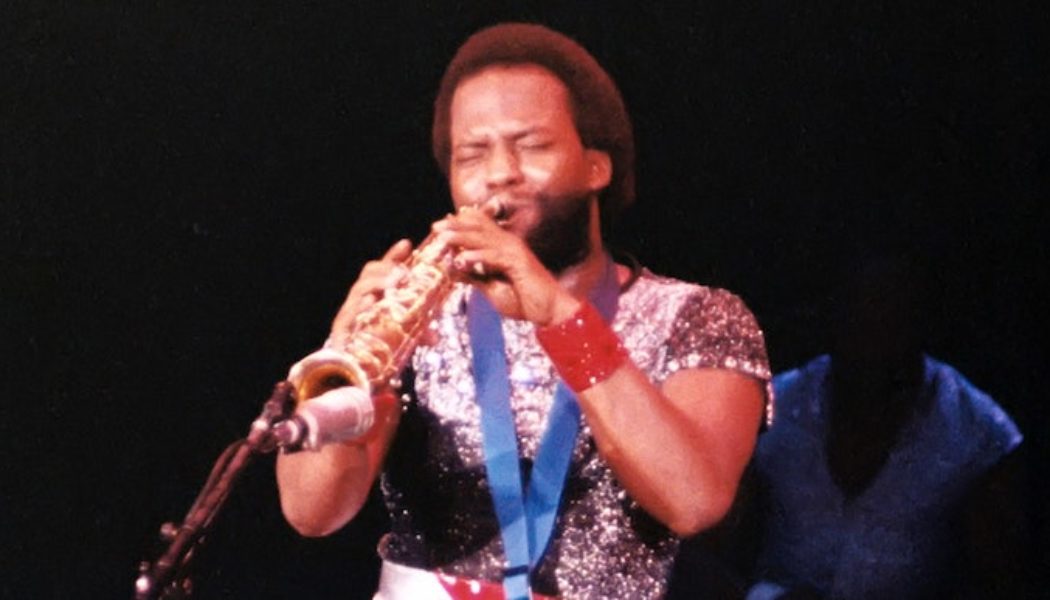 Earth, Wind & Fire Saxophonist Andrew Woolfolk Has Died