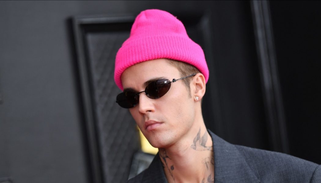 Justin Bieber Offering $3 Million in Free Therapy to Fans and Crew