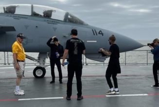 MEGADETH Pays Visit To USS Lexington Ahead Of Corpus Christi Concert