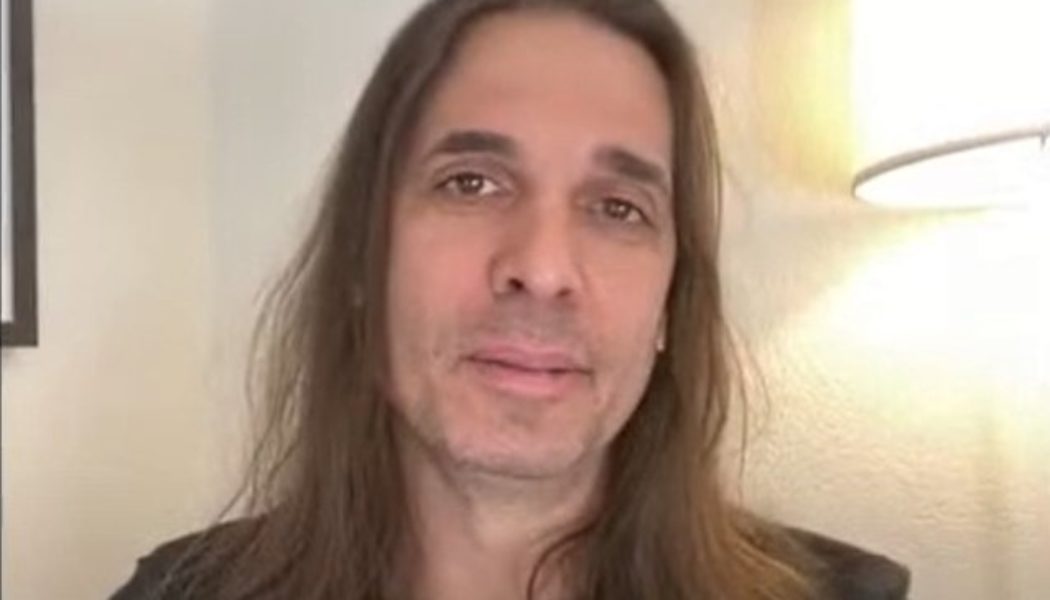 MEGADETH’s KIKO LOUREIRO On Playing With Returning Bassist JAMES LOMENZO: ‘It’s Amazing’