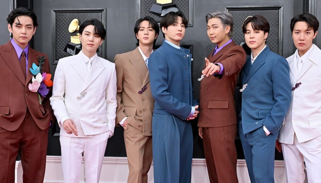 Mike Dean Apologizes to BTS After Launching Criticism