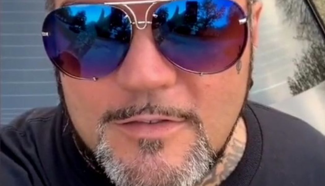 Original SALIVA Singer JOSEY SCOTT Is Back In The Studio