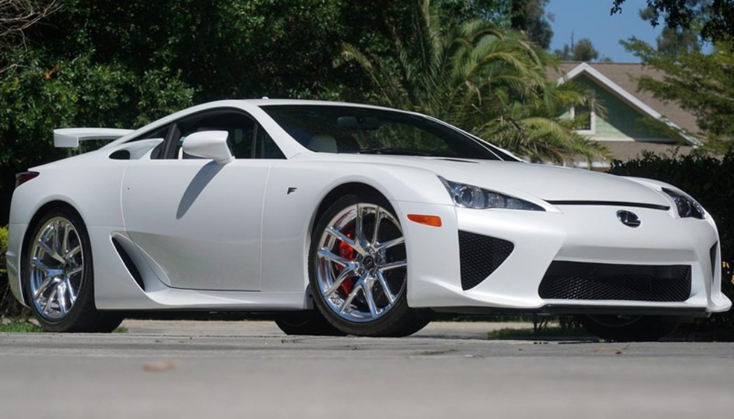 Pristine Lexus LFA With Just 850 Miles Hits the Auction Block