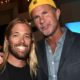 Red Hot Chili Peppers’ Chad Smith Honors Taylor Hawkins With Touching Video