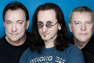 Rush’s Geddy Lee on Neil Peart’s Final Years: We Had to Be “Dishonest” to Remain “Loyal” to Our Drummer