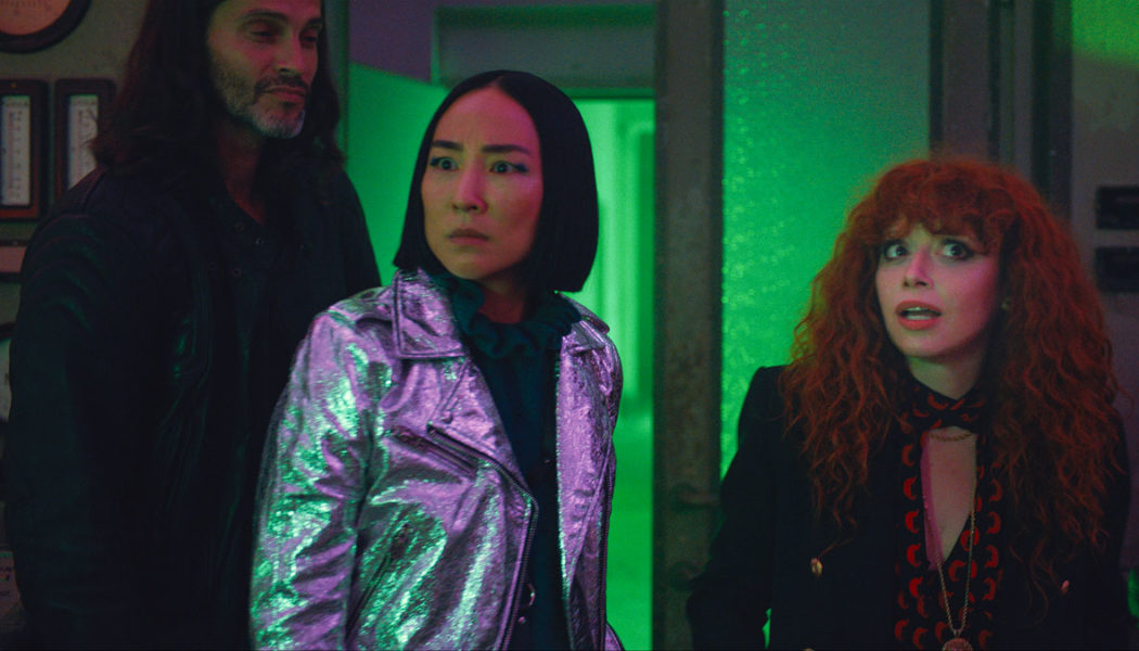 Russian Doll Season 2 Review: Natasha Lyonne’s Metaphysical Comedy Continues to Screw With Time