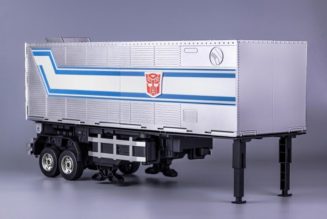 The $750 self-transforming Optimus Prime just got a $750 transforming trailer too