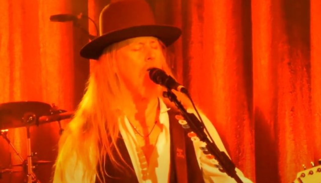 Watch: ALICE IN CHAINS’ JERRY CANTRELL Performs In San Antonio During ‘Brighten’ Solo Tour