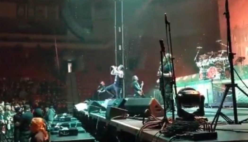 Watch: LAMB OF GOD Performs Without Singer RANDY BLYTHE And Bassist JOHN CAMPBELL At Green Bay Concert