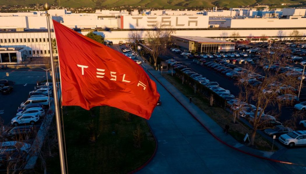 “Welcome To The Slave House”: Another Black Employee Has Filed A Racial Discrimination Lawsuit Against Telsa