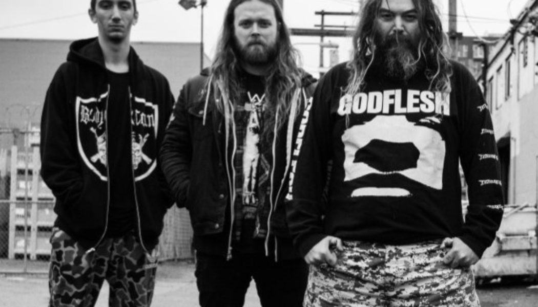 Who Played Guitar On SOULFLY’s Upcoming Album? ‘We’re Keeping That A Secret Right Now,’ Says MAX CAVALERA