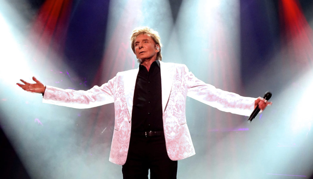 Barry Manilow Announces Summer 2022 US Arena Tour