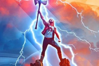 Chris Hemsworth Shares Clearest Look at ‘Thor: Love and Thunder’ Costume Yet