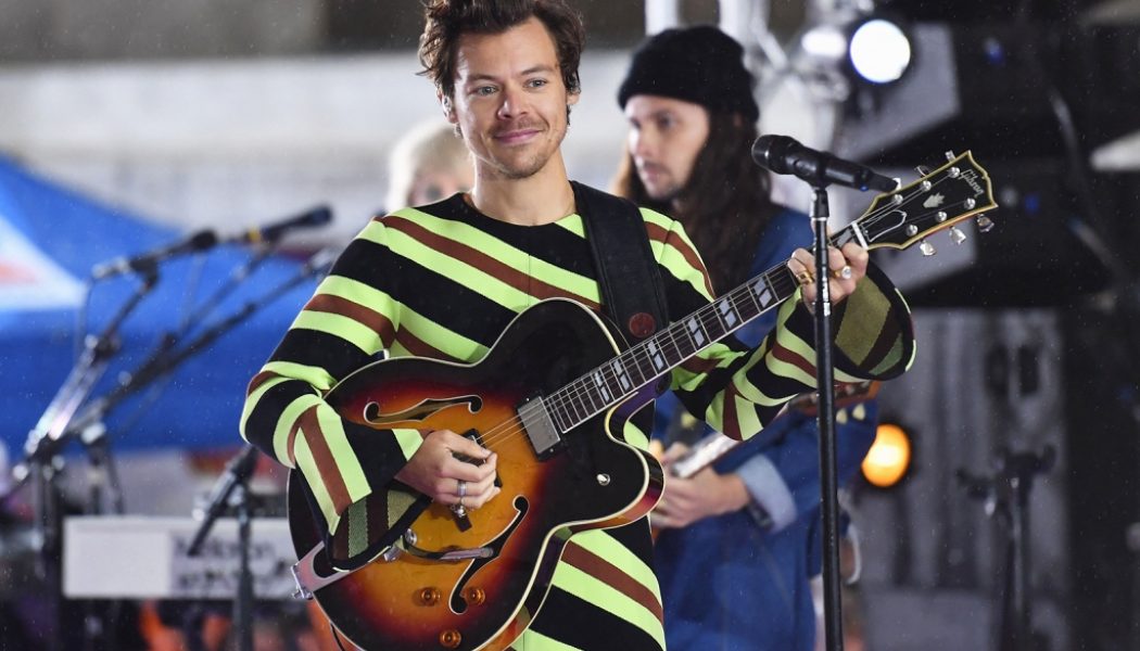 Harry Styles’ ‘Harry’s House’ Set to Check In at No. 1 In U.K.