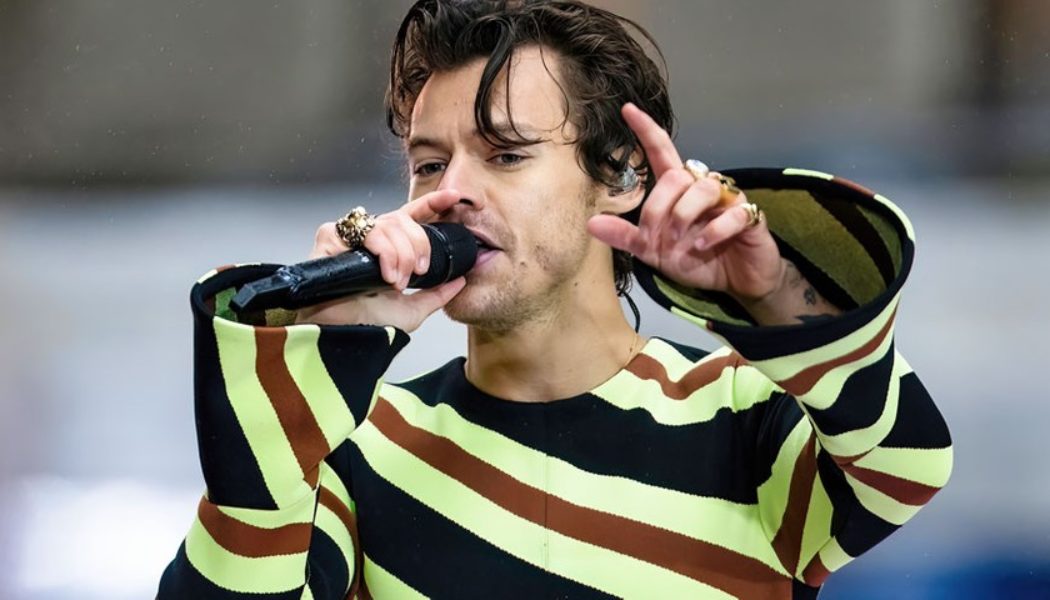 Harry Styles Sets New Vinyl Sales Record With ‘Harry’s House’