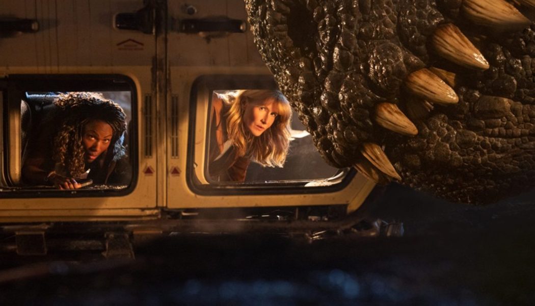 ‘Jurassic World Dominion’ Offers Closer Look With New Featurette