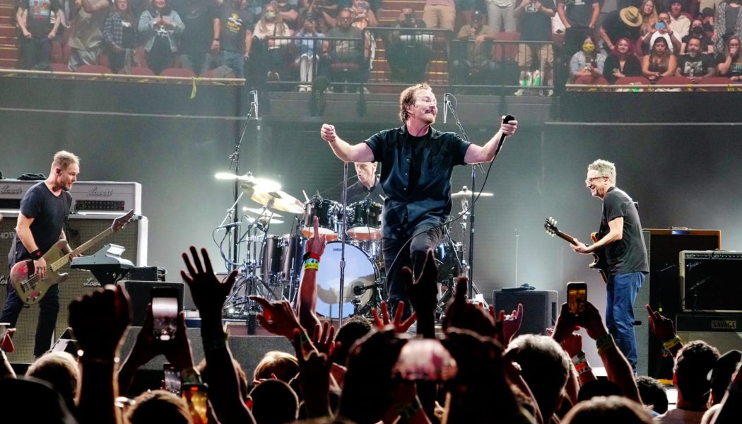 Pearl Jam Cancel Final Shows of West Coast Tour Due to COVID