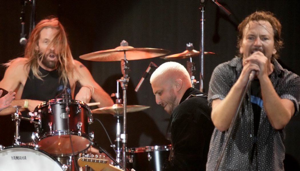 Pearl Jam Honor Taylor Hawkins with Cover of “A Cold Day in the Sun”: Watch