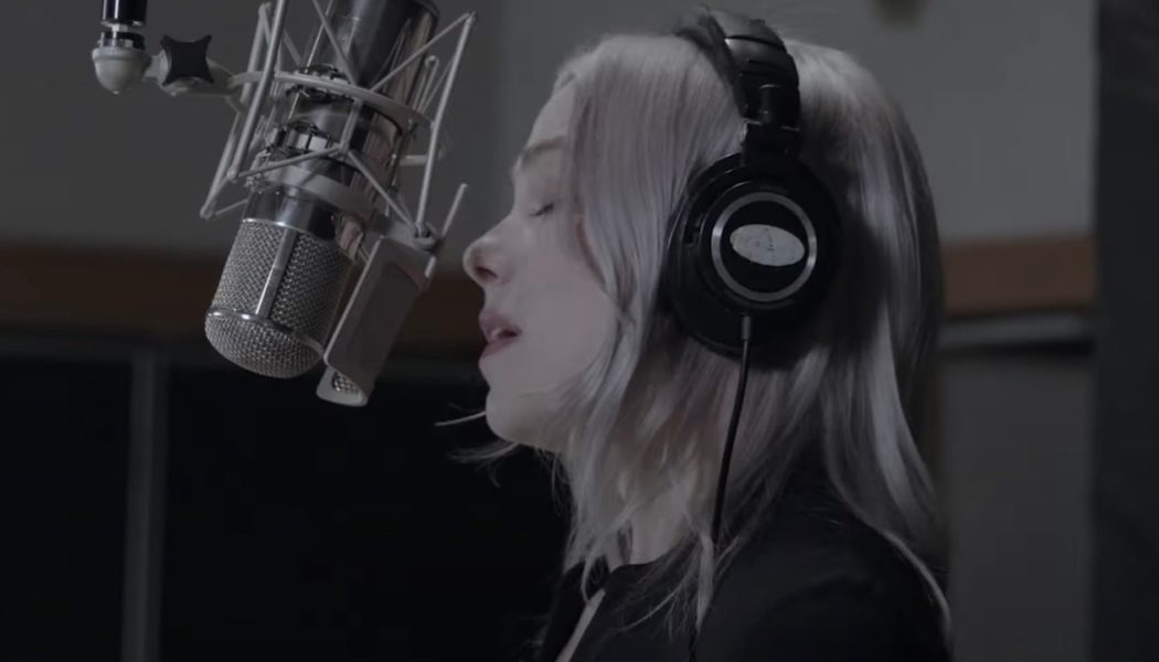 Phoebe Bridgers Shares New “Sidelines” Video: Watch