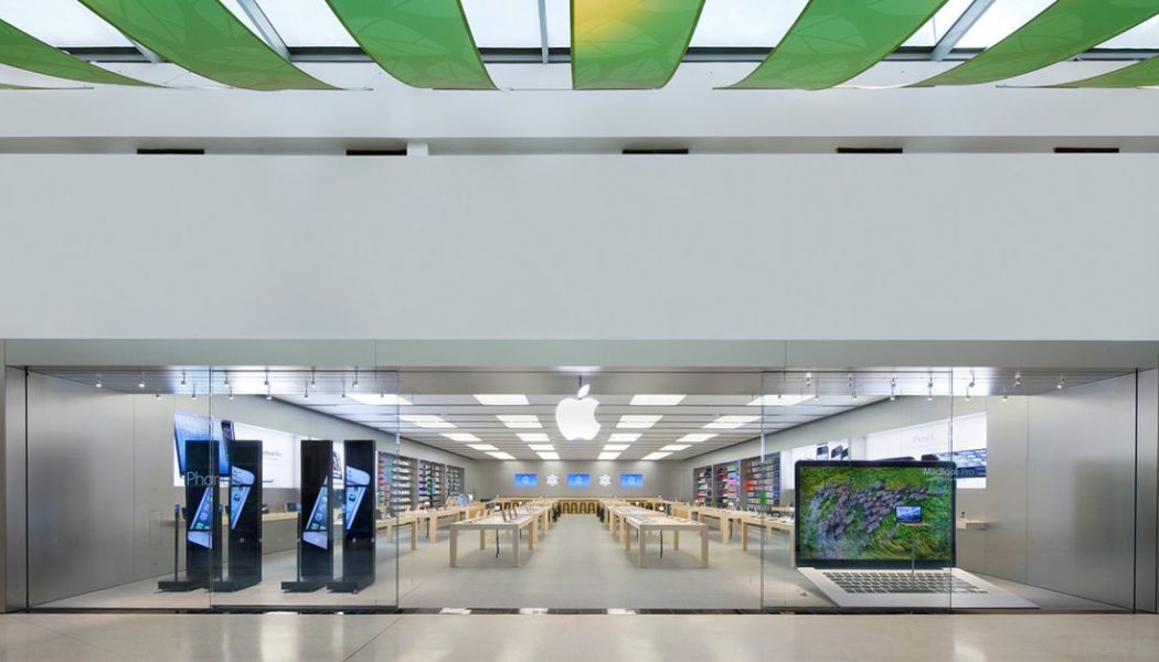 Second Apple Store officially files petition to hold union election