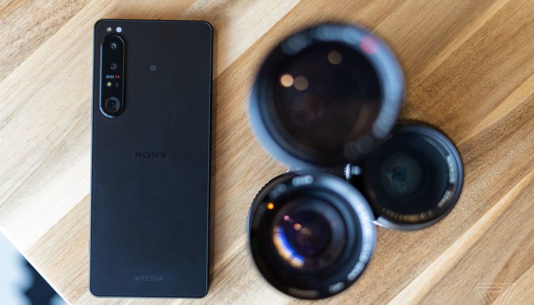 Sony’s Xperia 1 IV delivers real zoom for a steep price