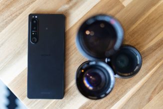 Sony’s Xperia 1 IV delivers real zoom for a steep price