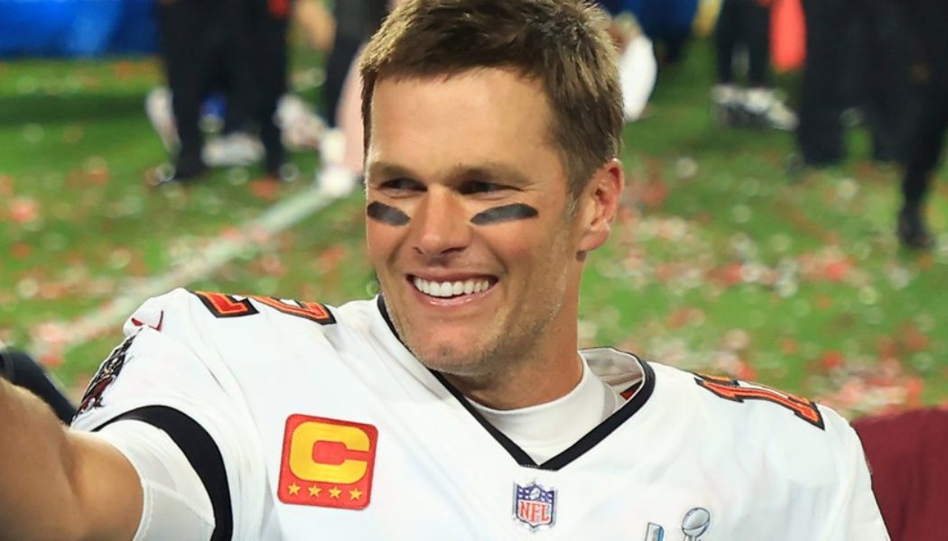 Tom Brady To Join Fox Sports as Lead NFL Analyst Following Retirement