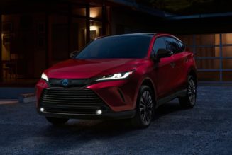 Toyota Gives the 2023 Venza a Blacked-Out Nightshade Trim