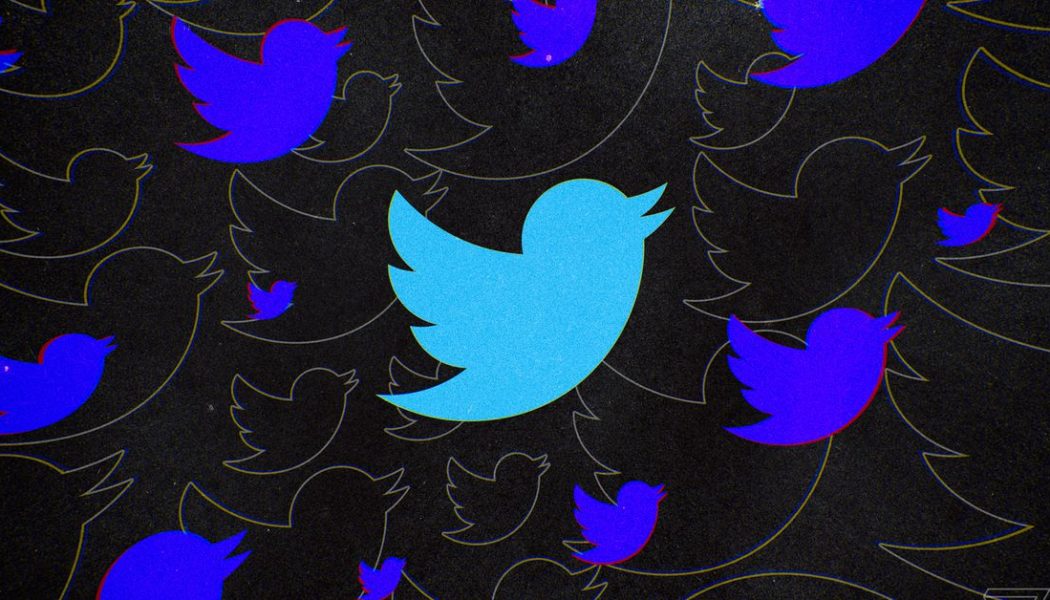 Twitter CEO pushes out top execs, freezes hiring