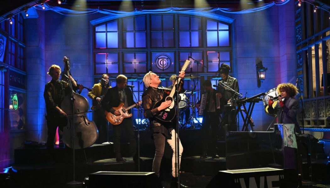 Watch Arcade Fire Perform “Unconditional I (Lookout Kid)” and “The Lightning I, II” on SNL