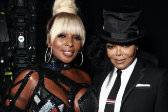 Watch Janet Jackson Present Mary J. Blige With Icon Award at the 2022 Billboard Music Awards