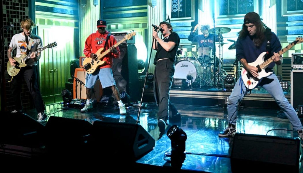 Watch Turnstile Perform “Blackout” on Fallon