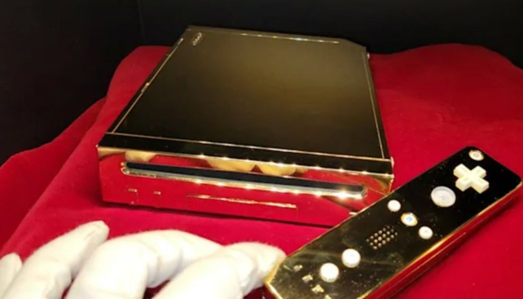 You Can Now Bid on a Gold-Plated Wii That Was Originally Created for Queen Elizabeth II