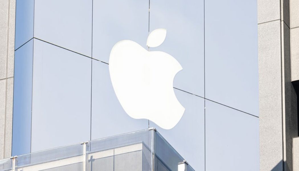 Apple Tops List of World’s Most Valuable Brands