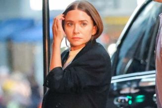 Ashley Olsen Wore the Jeans-and-Flats Outfit Every Cool New Yorker Swears By