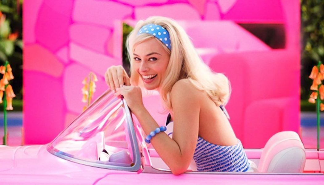 ‘Barbie’ Set Images of Margot Robbie and Ryan Gosling Emerge