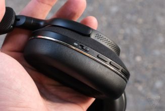 Bowers & Wilkins PX7 S2 review: great sound with style