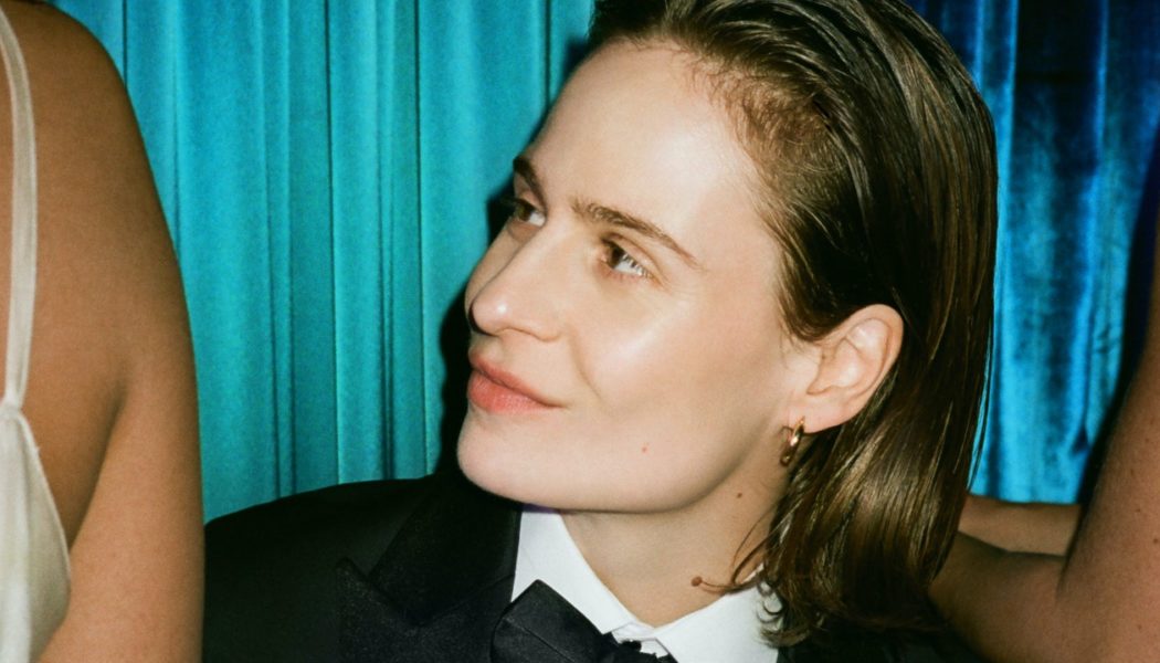 Christine and the Queens Shares New Song “Je te vois enfin”