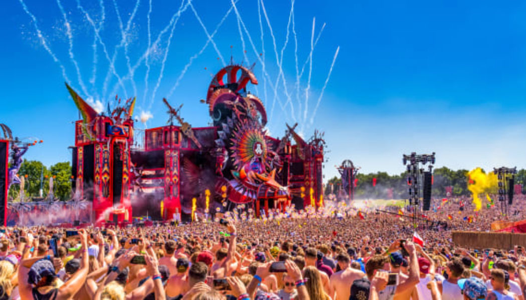 Helicopter Captures Remarkable 70,000-Person Crowd Control Experience at Defqon.1 2022