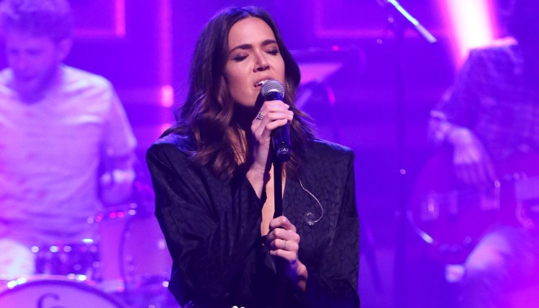 Mandy Moore Cancels Remaining 2022 Tour Dates